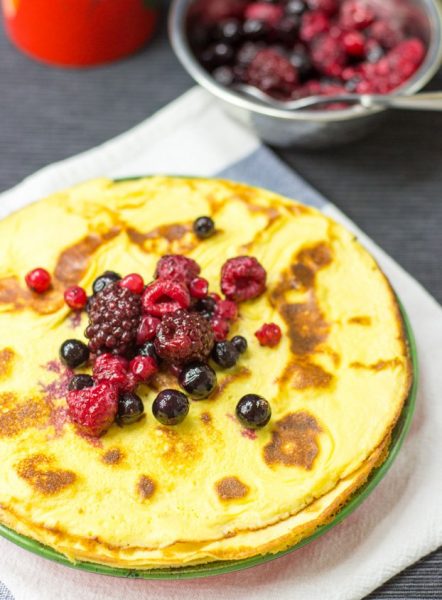 Pancakes with berries