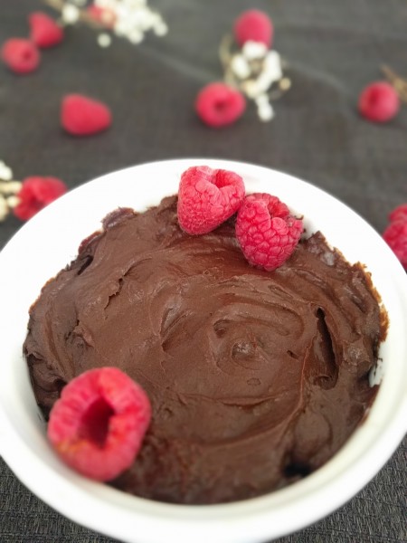 Avocado chocolate pudding is made in a food processor.