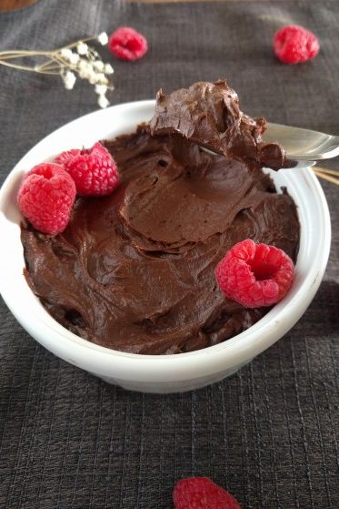 Chocolate pudding in a dish 