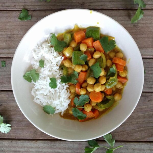 Easy Coconut Chickpea Curry (30 Minutes)