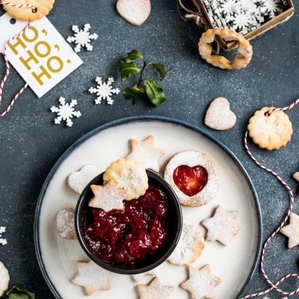 15 Expert Tips: How To Eat Healthy During The Holidays