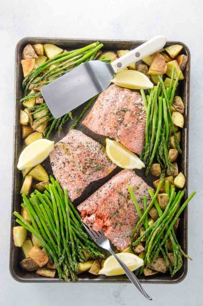 roasted salmon with potatoes and pencil asparagus