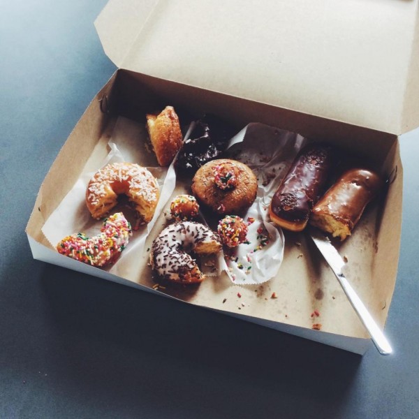 12 tips to eat healthy at work, not these donuts.