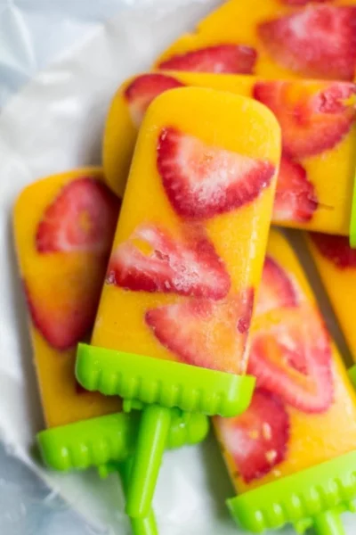 dairy free strawberry mango popsicles 