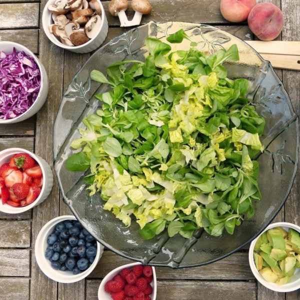 5 Reasons You Should Never Buy Salad Dressing Again