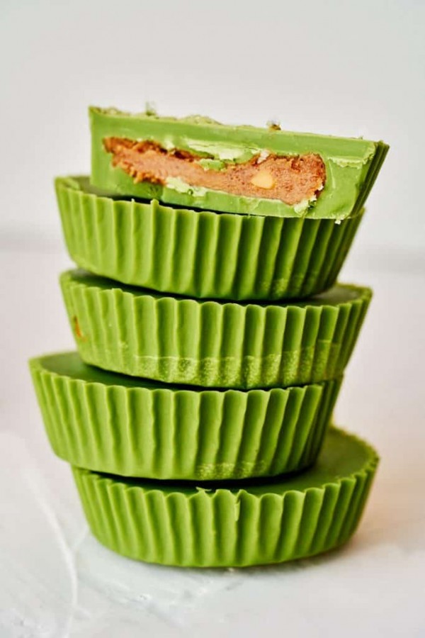 Matcha peanut butter cups make a great gift