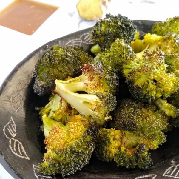 sesame ginger oven roasted broccoli