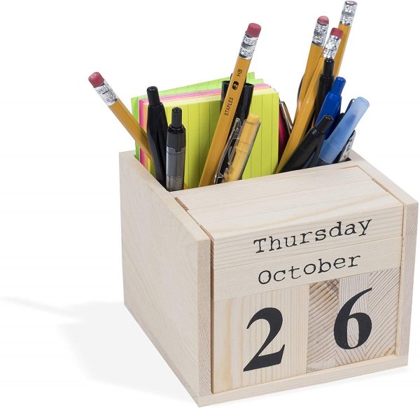 Desktop wooden calendar